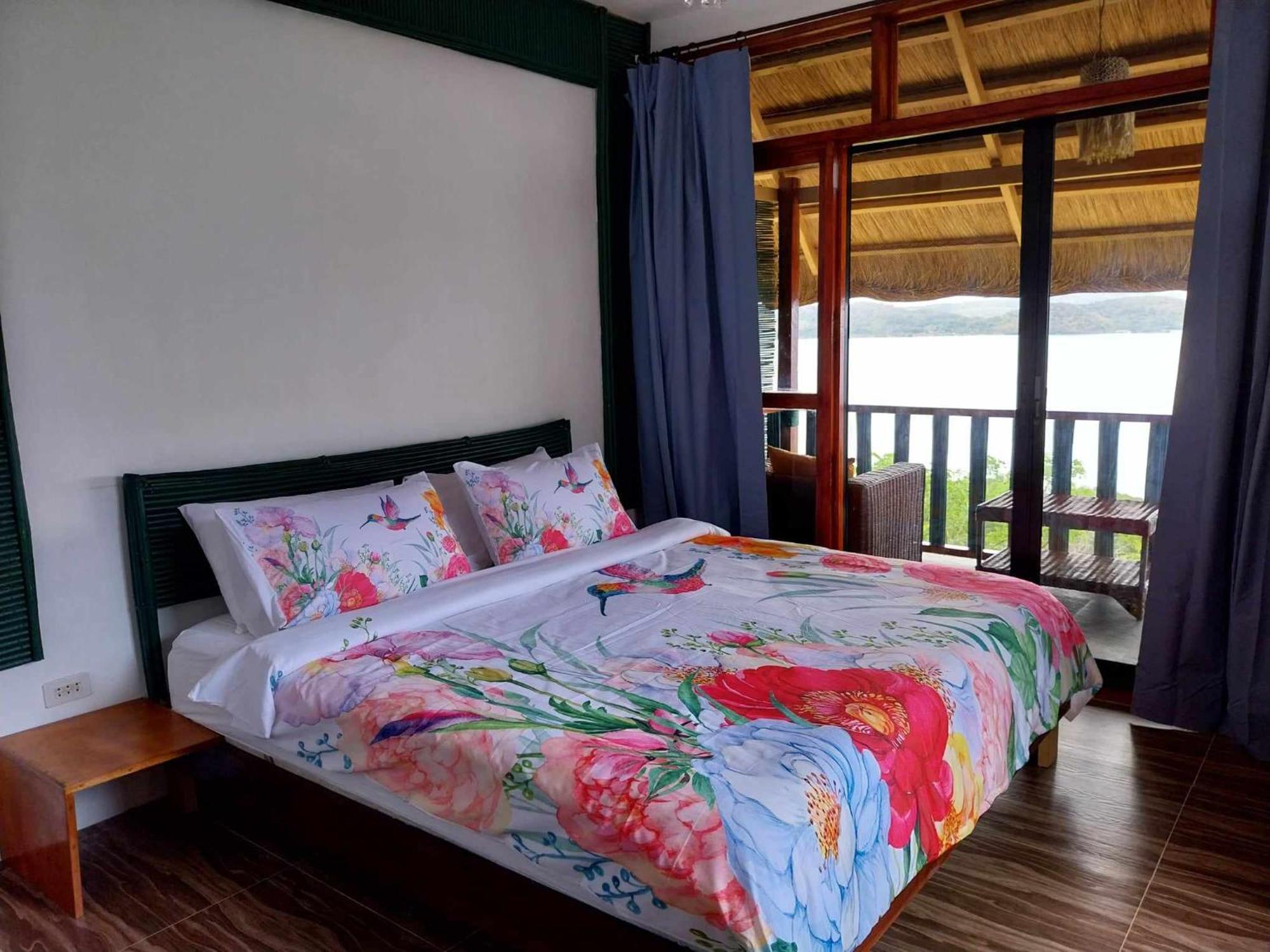 Miley Lodging Restobar New Busuanga Eksteriør billede